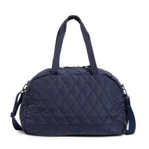 NWT Vera Bradley Ultralight Medium Traveler Bag in Scroll Navy